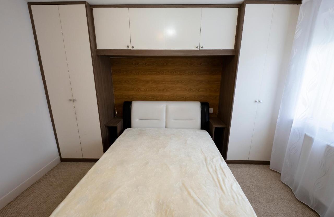 19 Shrewsbury Walk Διαμέρισμα Isleworth Εξωτερικό φωτογραφία